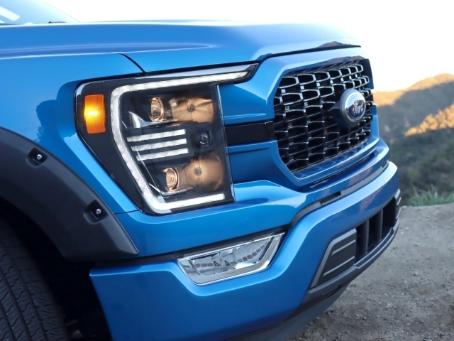 ALPHAREX PRO-SERIES Halogen Projector Headlights, ALPHA Black (2021-2023 Ford F-150)