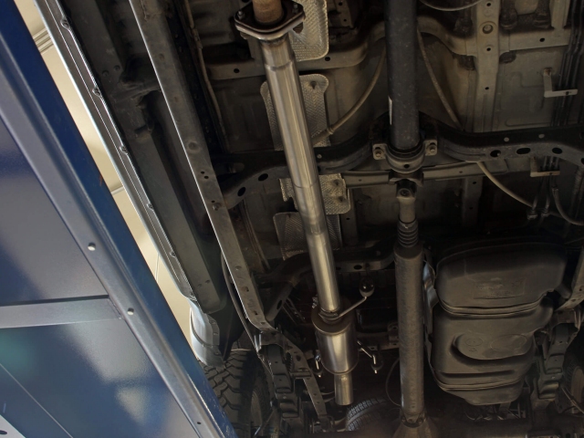 FLOWMASTER FLOWFX Cat-Back Exhaust (2005-2015 Tacoma 4.0L V6) - Click Image to Close