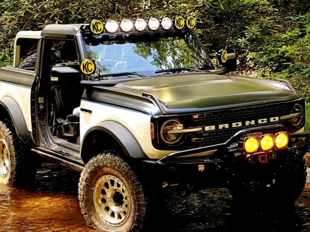 KC Gravity LED Pro6 Wide-40 - 2-Light System - Ditch Light Kits (2021-2023 Ford Bronco)