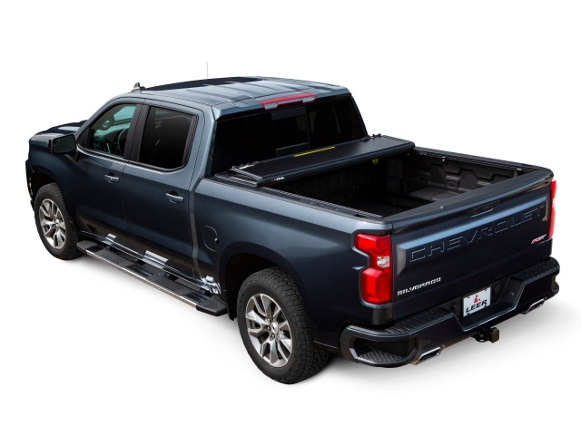 LEER HF650M Folding Tonneau Cover [67.1 INCHES] (2015-2024 Ford F-150) - Click Image to Close