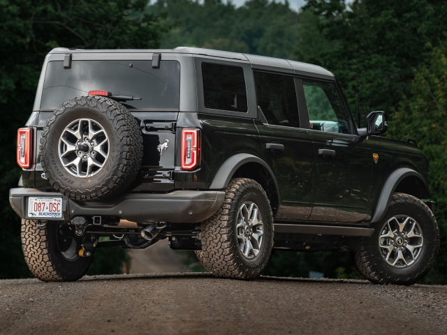 MBRP ARMOR BLK "STREET" Cat-Back Exhaust, 3" (2021-2023 Ford Bronco)