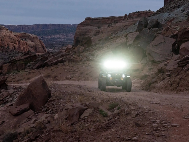 ORACLE Integrated Windshield Roof LED Light Bar System (Jeep Wrangler JL & JLU & Gladiator JT)