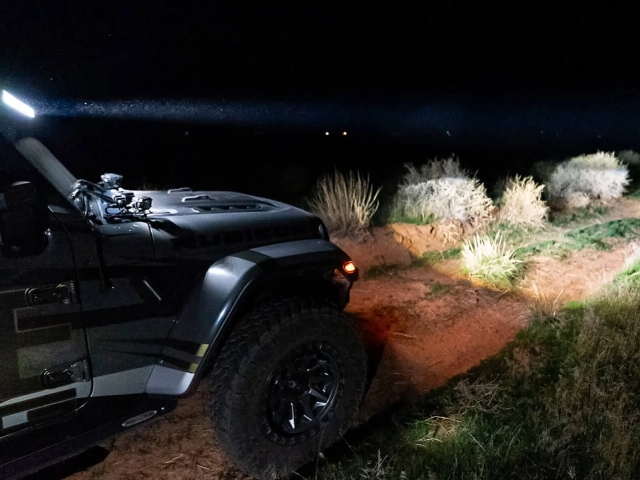 ORACLE Integrated Windshield Roof LED Light Bar System (Jeep Wrangler JL & JLU & Gladiator JT)