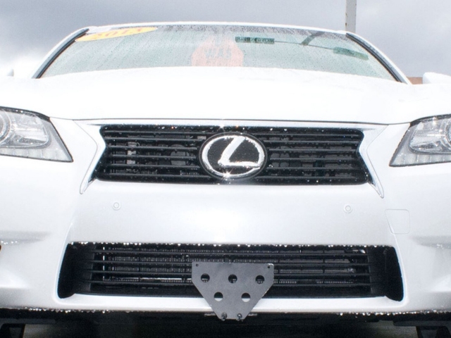 STO N SHO Detachable Front License Plate Bracket (2013-2014 Lexus GS 350)