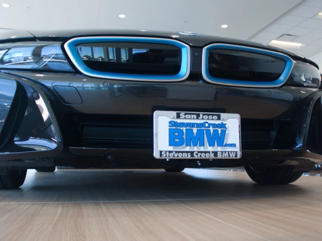 STO N SHO Detachable Front License Plate Bracket (2014-2018 BMW i8)