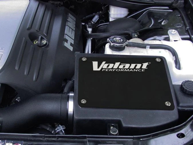 Volant Closed Box Air Intake w/ MaxFlow 5 Oiled Filter (2005-2010 Dodge Charger 5.7L HEMI)